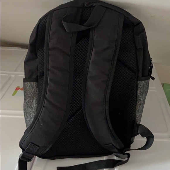 Back pack - Picture 2 of 4